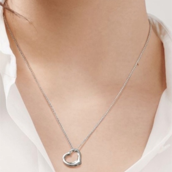 925 SILVER HEART NECKLACE WITH POUCH - Picture 6 of 7